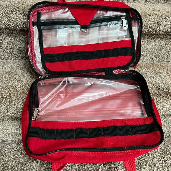 Ricardo Beverly Hills Santa Cruz Red Accessories Bag. - Picture 3 of 10